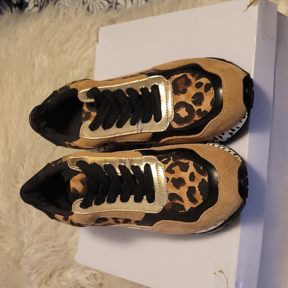 STEVE MADDEN SNEAKER Leopard Print TAN> GOLD Black w/White Size 7.5